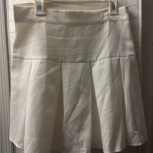 SHEIN Classic White Pleated Mini Skirt